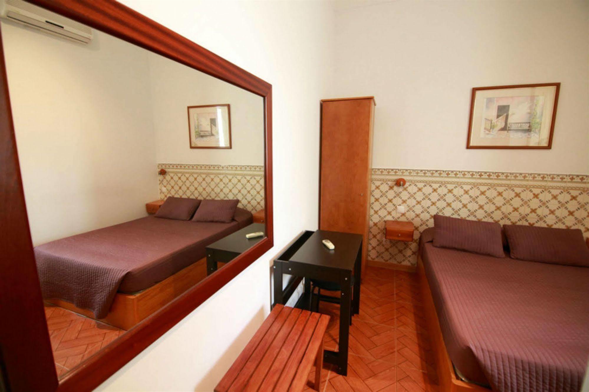 Residencial Mar Dos Acores Hotel ลิสบอน ภายนอก รูปภาพ