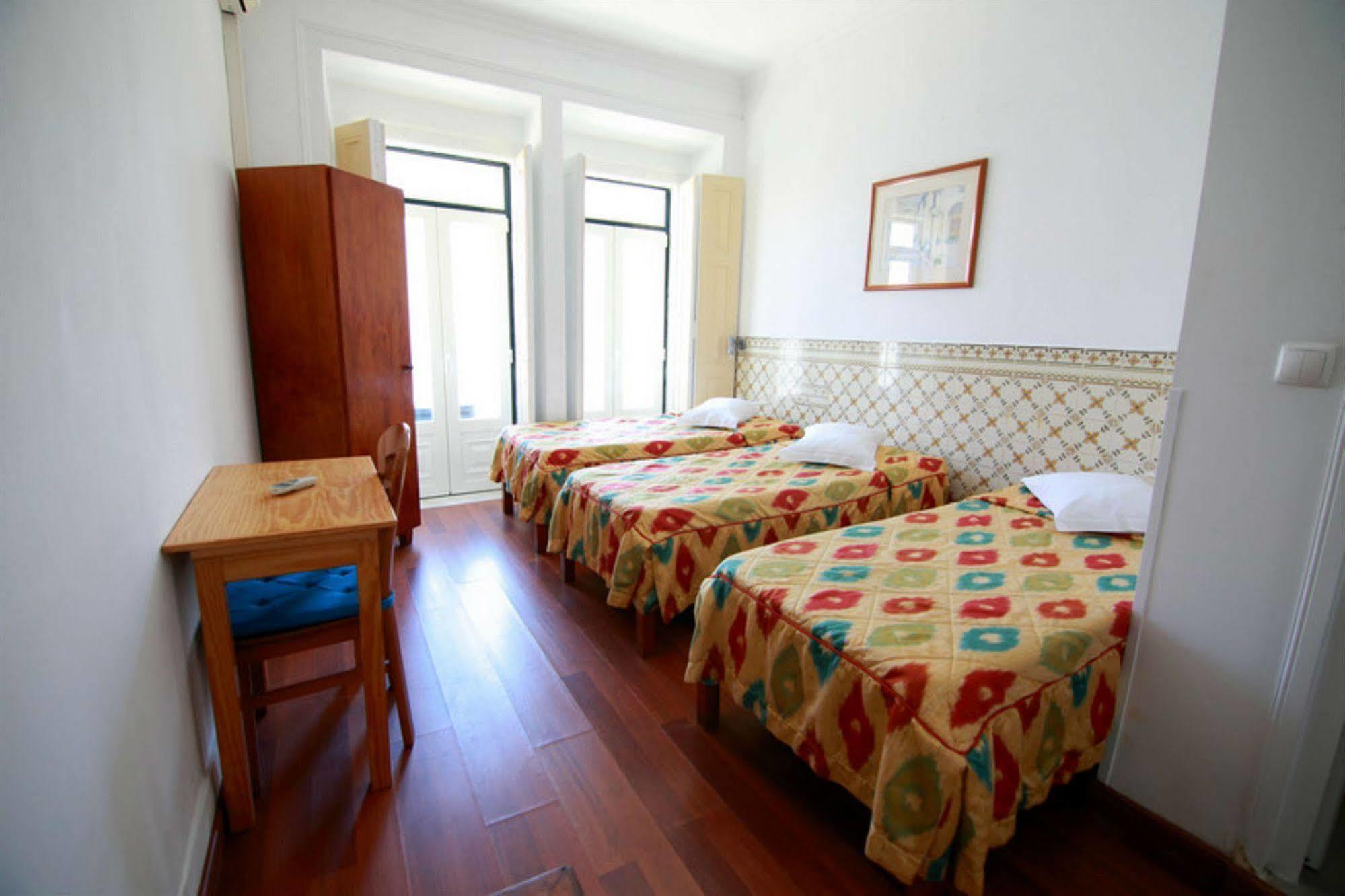 Residencial Mar Dos Acores Hotel ลิสบอน ภายนอก รูปภาพ