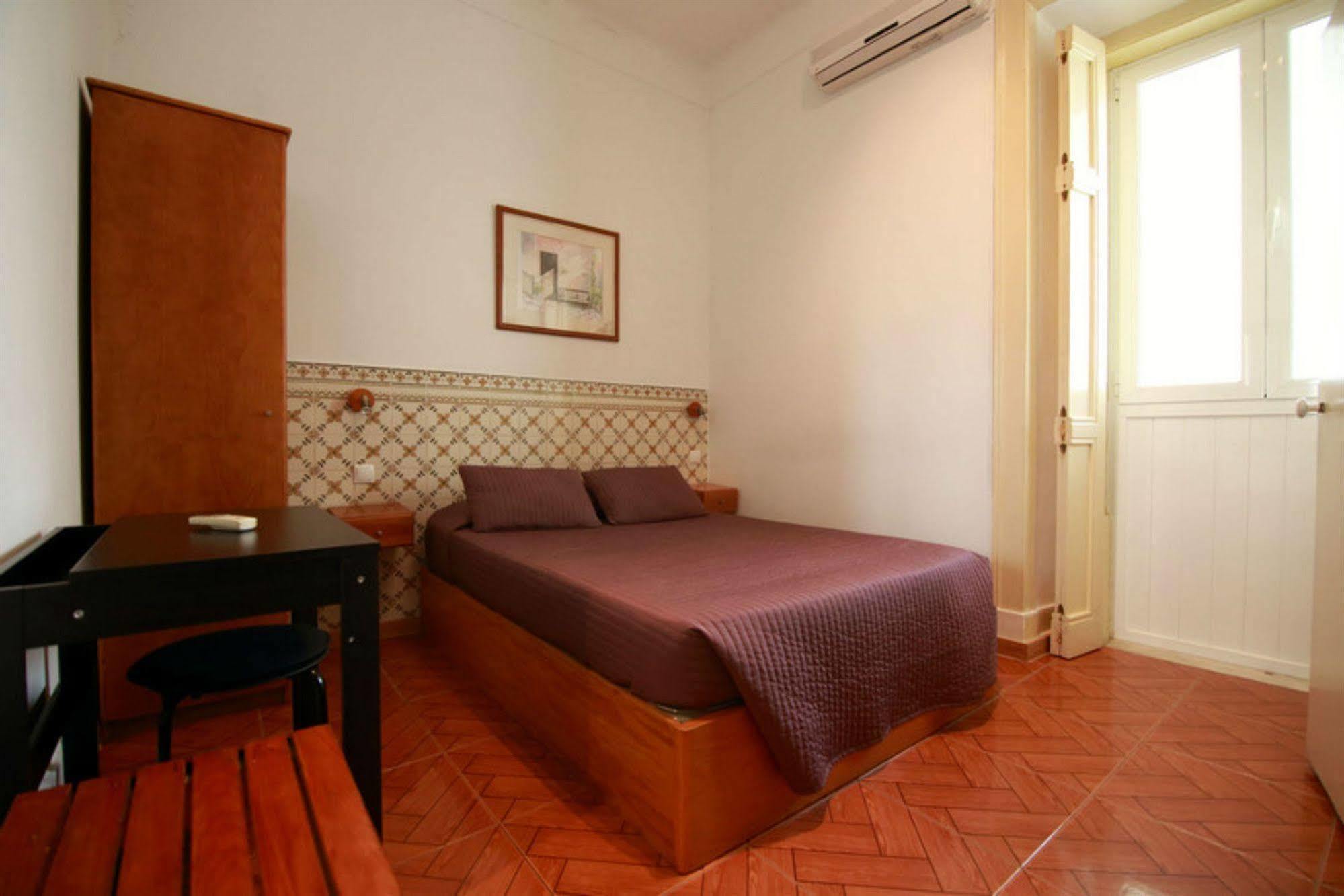 Residencial Mar Dos Acores Hotel ลิสบอน ภายนอก รูปภาพ