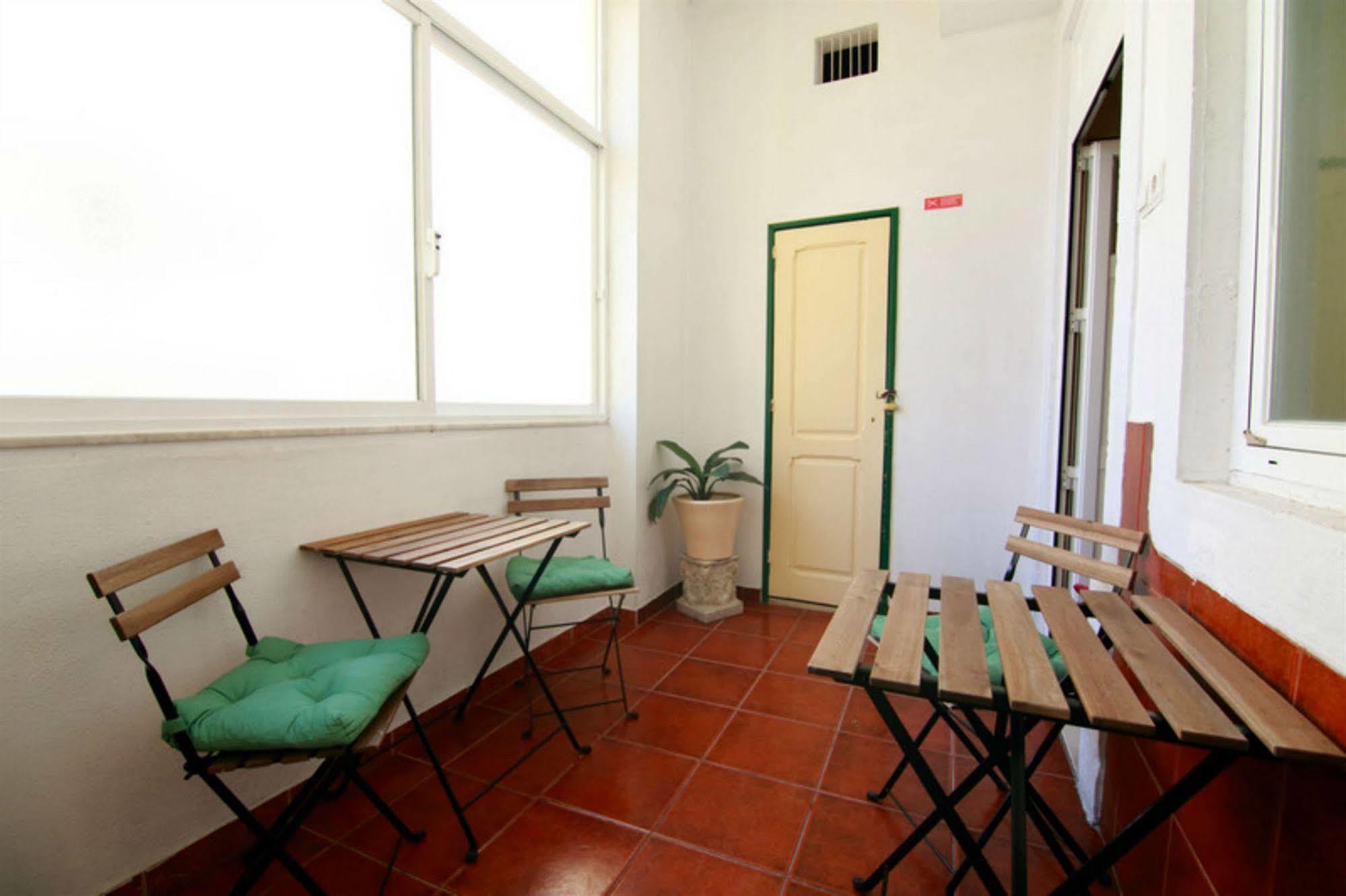 Residencial Mar Dos Acores Hotel ลิสบอน ภายนอก รูปภาพ